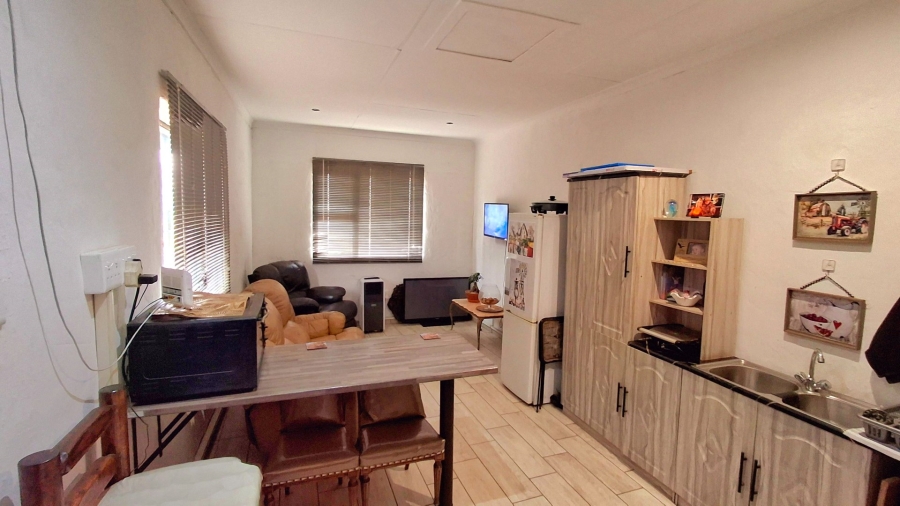 3 Bedroom Property for Sale in Roodia Free State